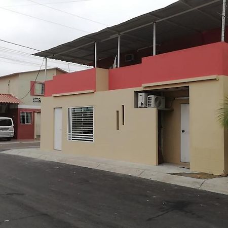 En El Extranjero Como En Casa Guayaquil Extérieur photo
